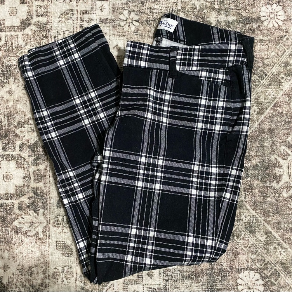 Old Navy Plaid Pixie Pants